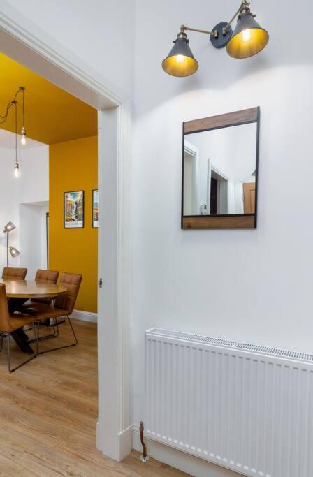 The Stylish 3-Bedroom Maisonette Retreat Stirling Luaran gambar