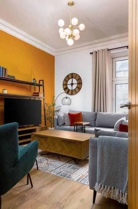 The Stylish 3-Bedroom Maisonette Retreat Stirling Luaran gambar