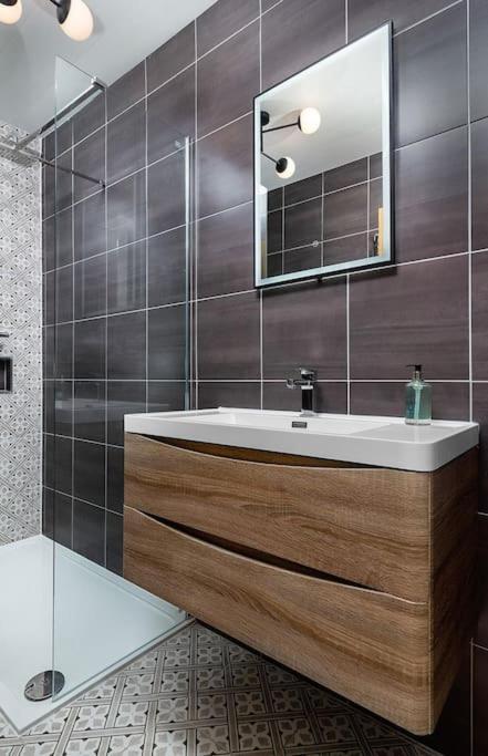 The Stylish 3-Bedroom Maisonette Retreat Stirling Luaran gambar